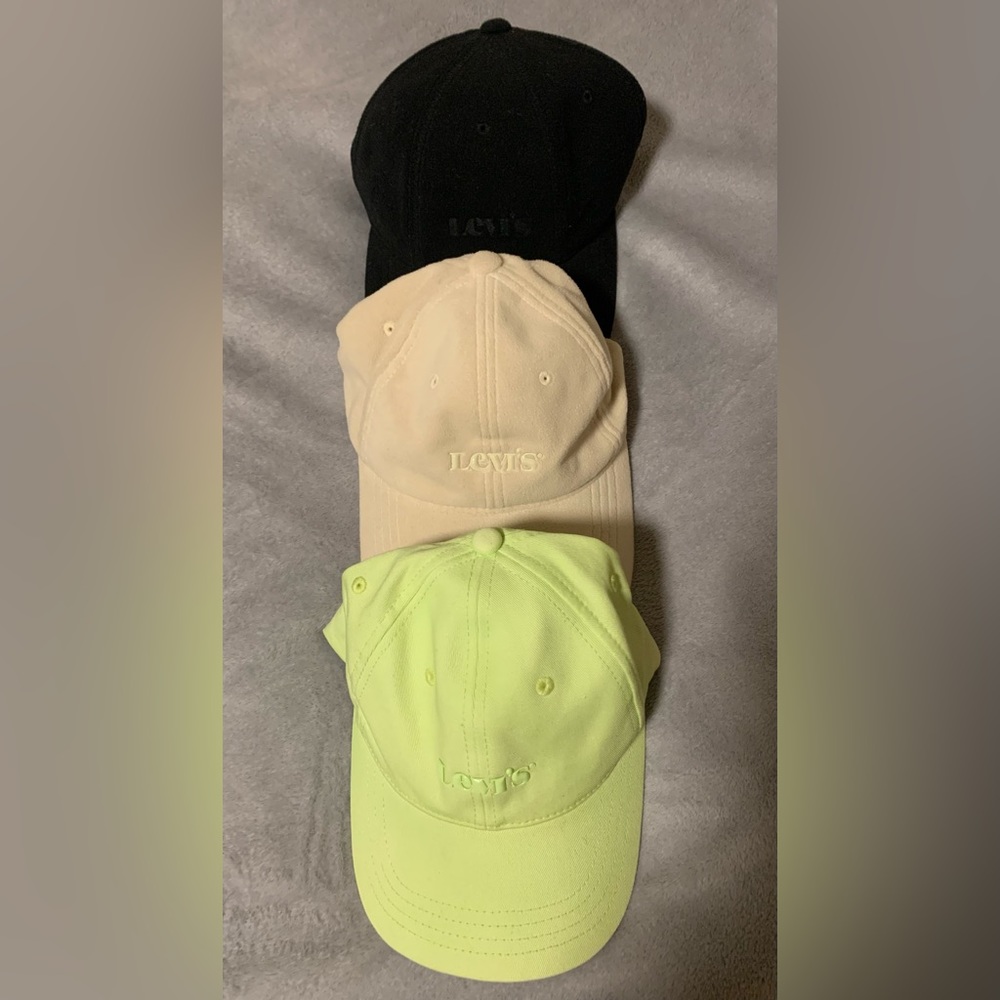 (3) LEVI'S ESSENTIAL LOGO CAPS - Picture 2 of 8